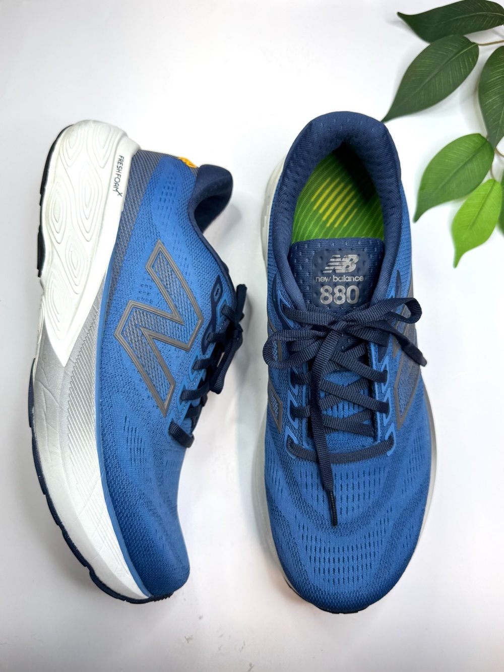 New Balance Men’s 880 Running Shoes with upgraded support insole